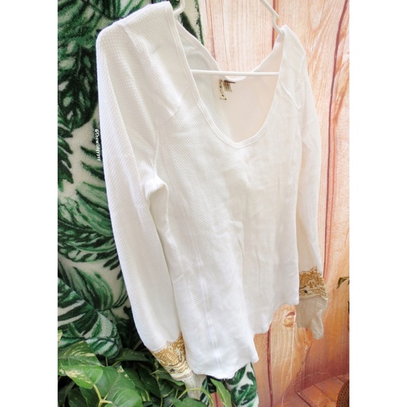 Free People Sweaters - Free people crochet bandanna cuff thermal knit 🍄